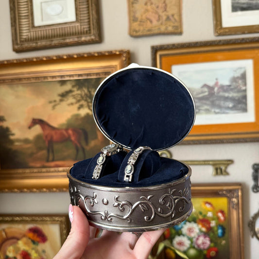 Vintage Cameo Watch and Matching Braclet  with silver tone box