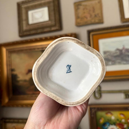 Vintage Vase with Couple