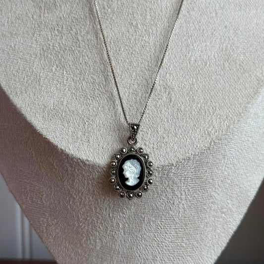 Vintage Mother of Pearl 925 Silver cameo necklace