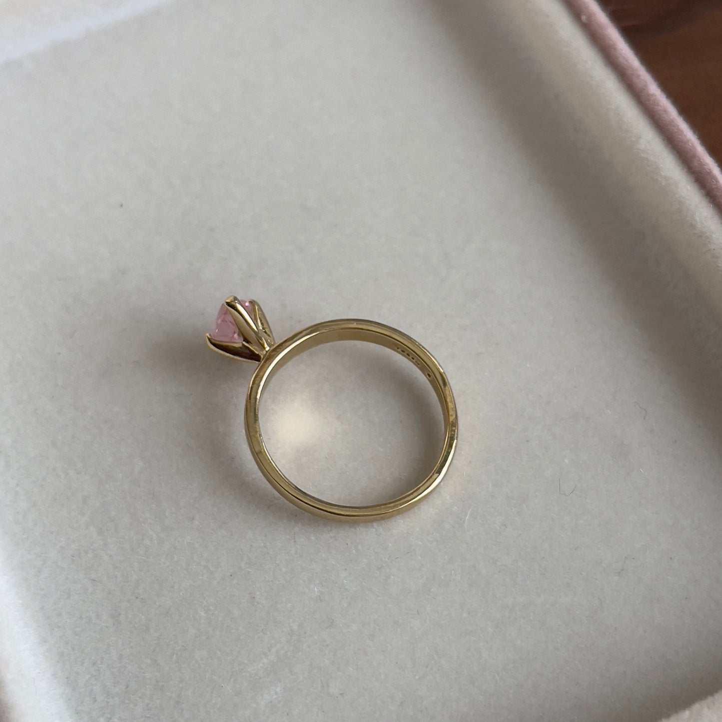 Vintage Gold Tone Pink Rhinestone Ring