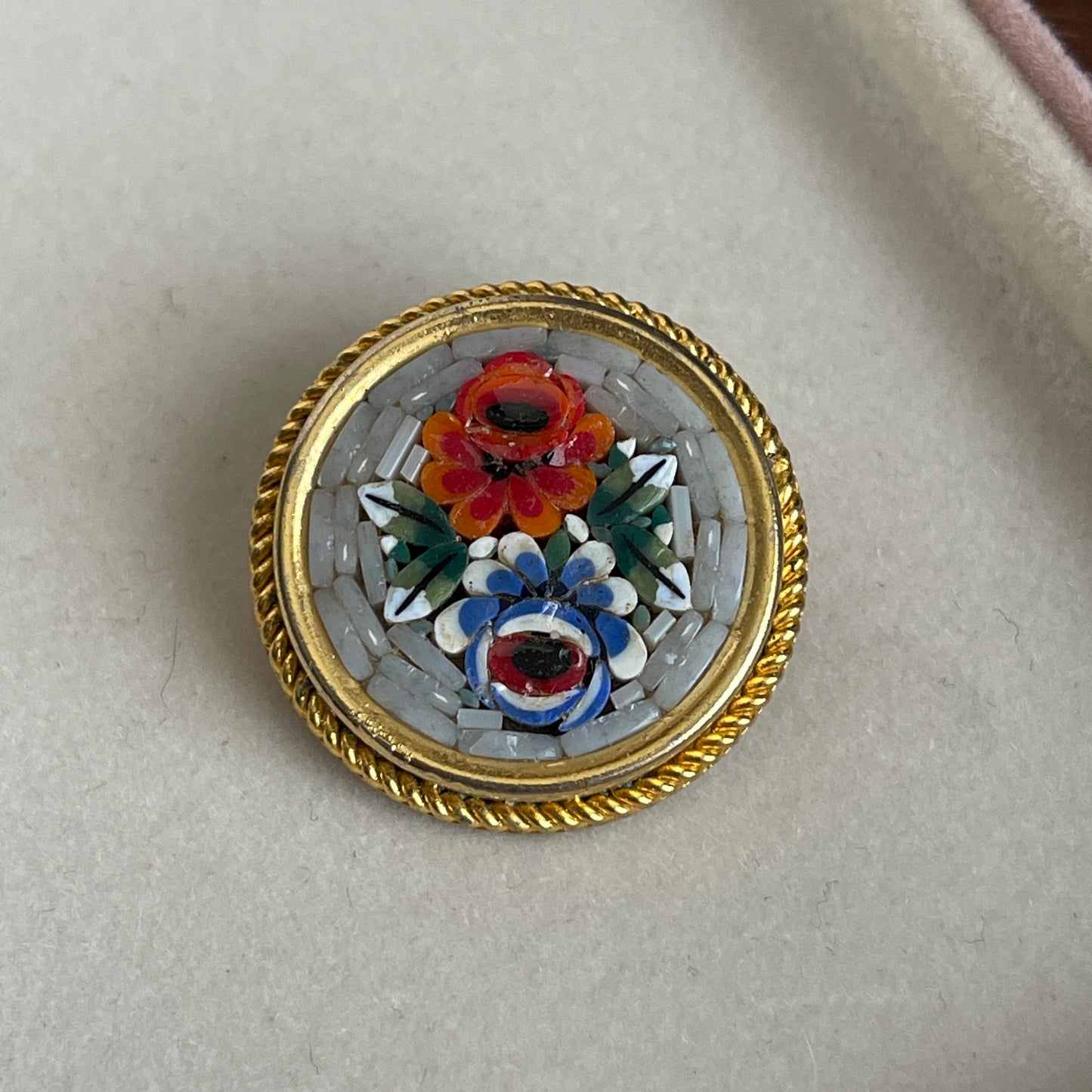 Antique Vintage Italy Micro Mosaic Round Flower Pin Brooch