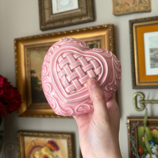 Vintage 1976 Arnels Quilted Pink ceramic Glazed Heart Box