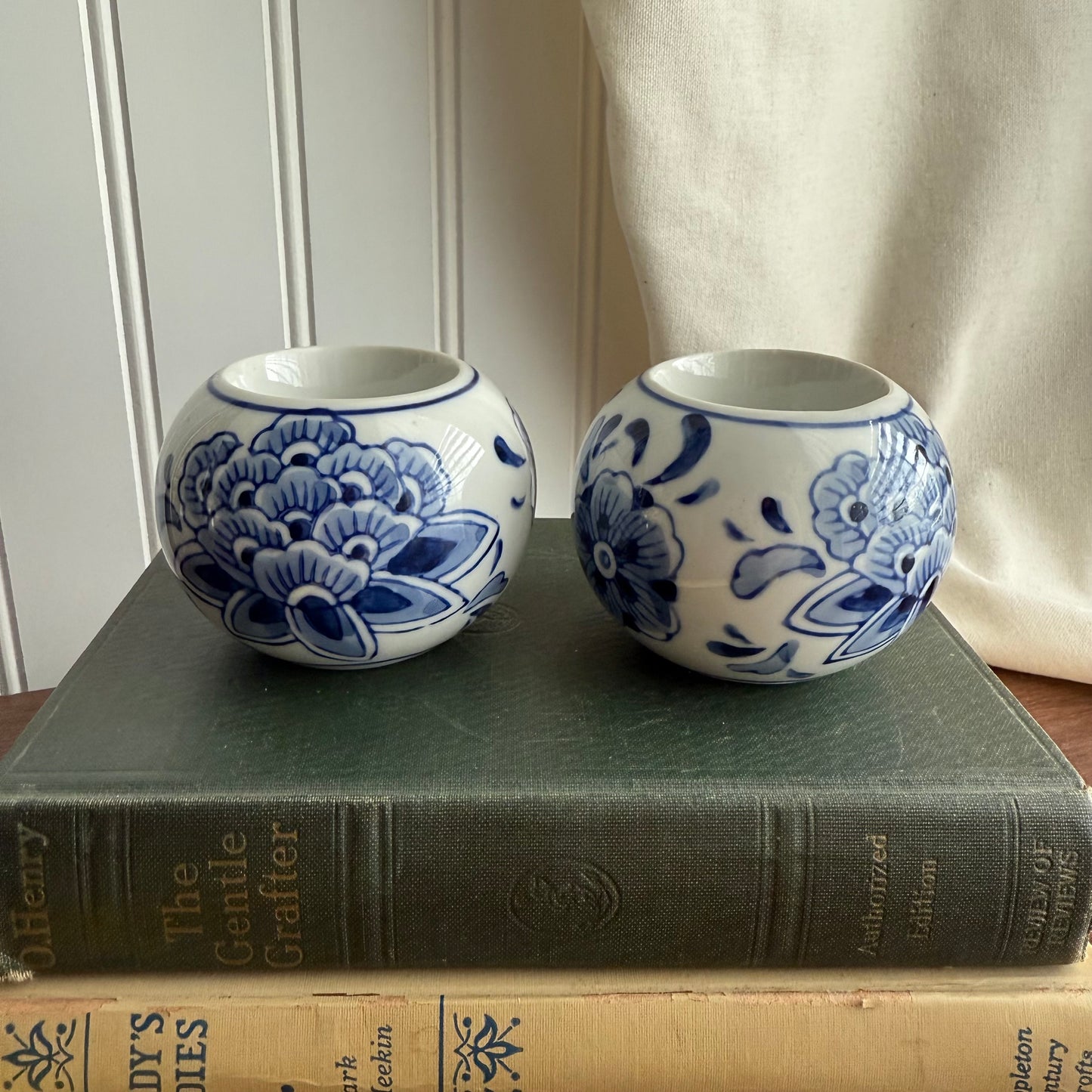 Set Of 2 Tea Light Candle Holders Blue And White Floral