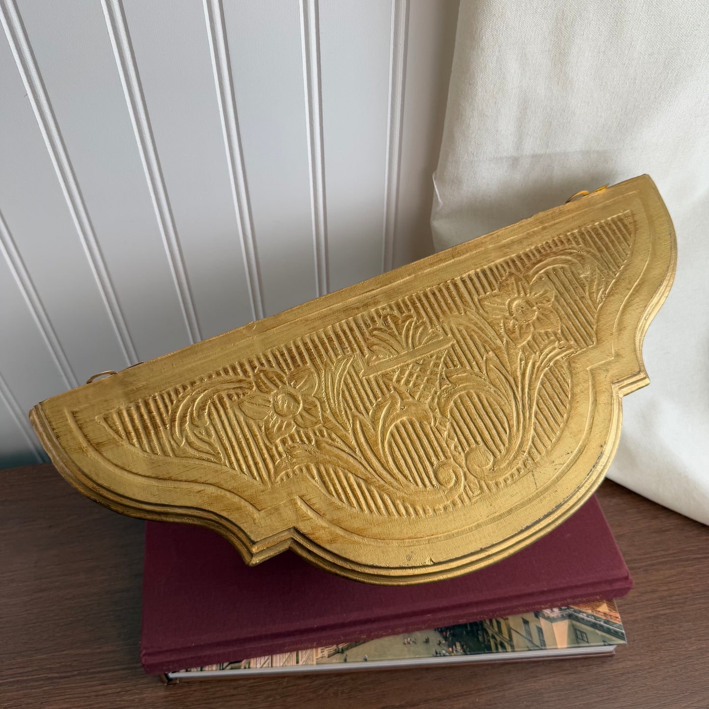 Florentine Italian Gold Gilt Wall Shelf