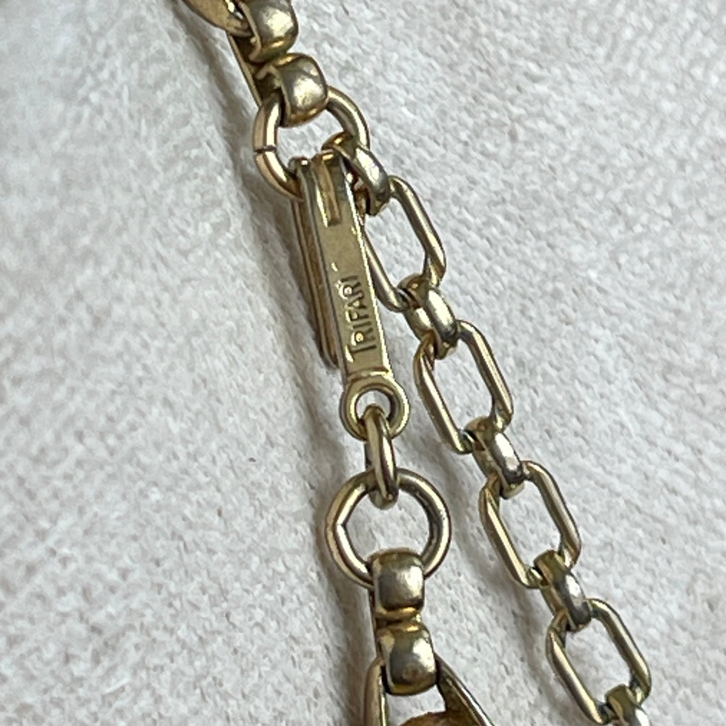 Vintage 50s TRIFARI faux pearl chocker style necklace