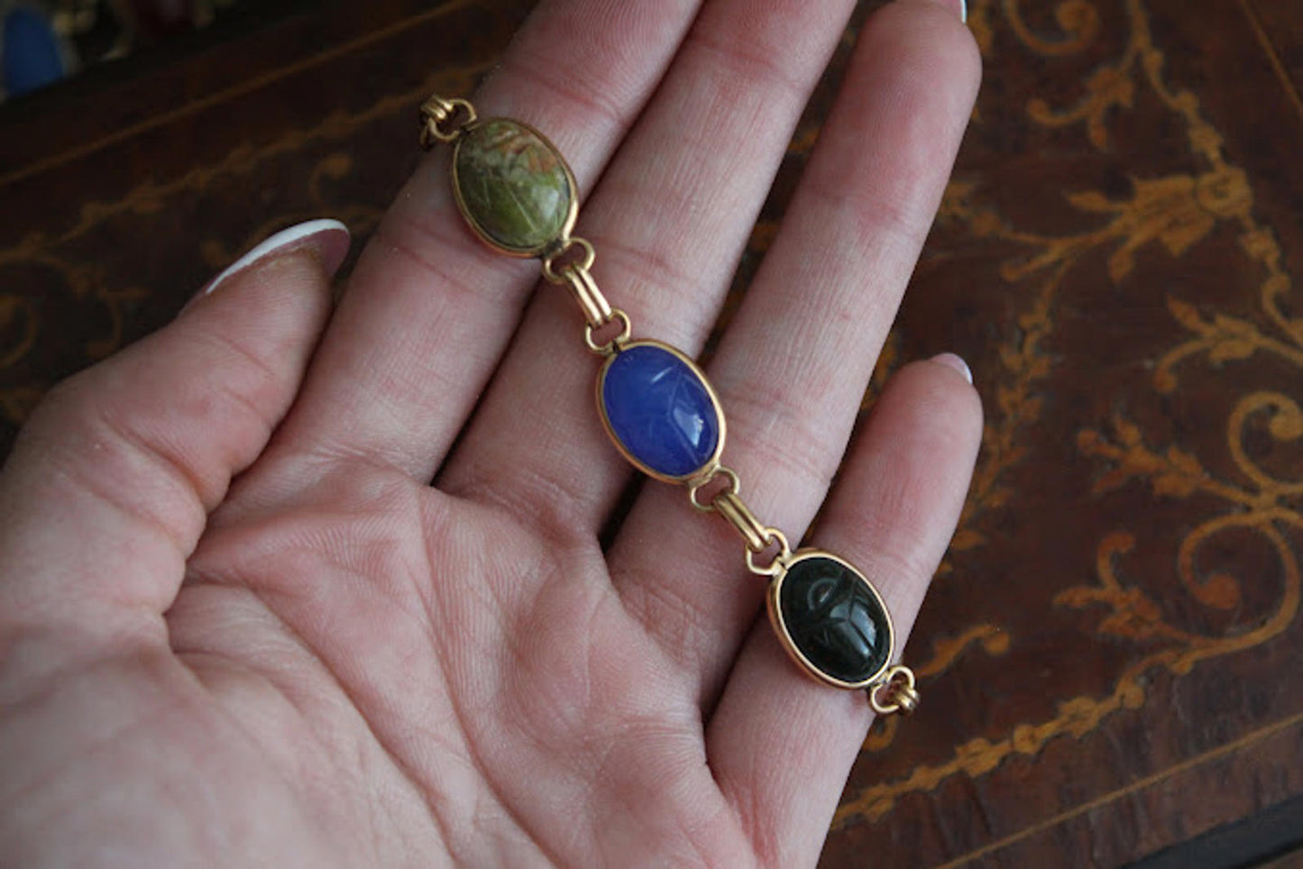 Vintage Mid Century Gold Tone Carved Gemstone Scarab Bracelet