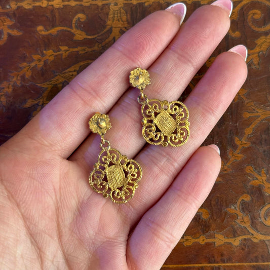 Vintage Victorian Gothic with Black center Glass Stone Earrings