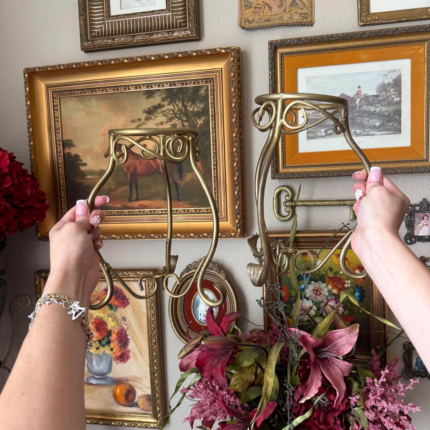 Vintage Gold Spiral Metal Stand