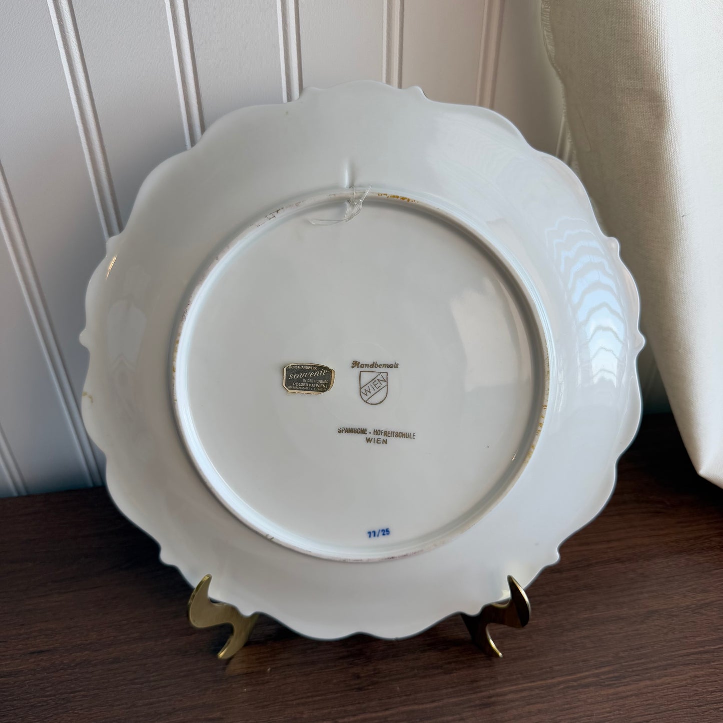 Handbemalt Man riding a Horse Plate