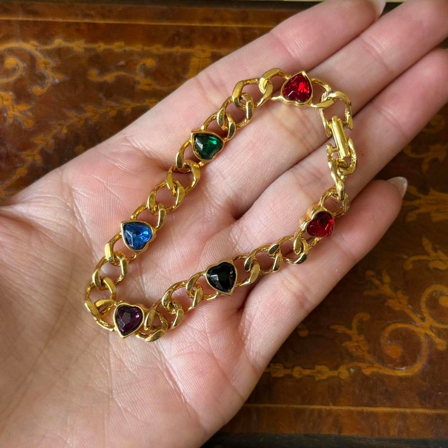 Vintage Gold tone Glass heart bracelet