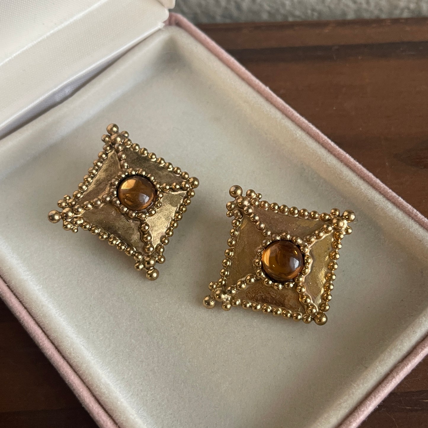 Oscar De La Renta Amber square clip on earrings