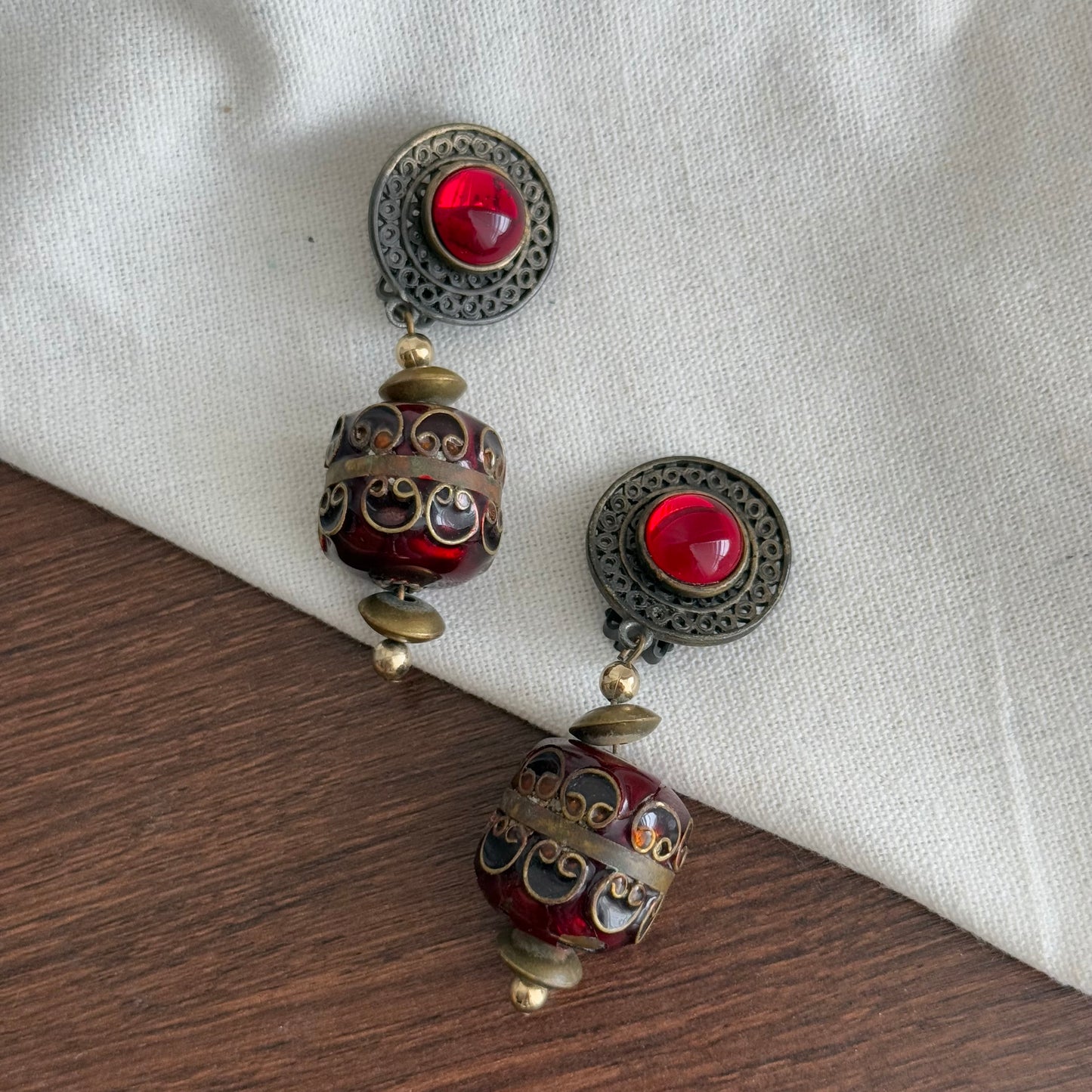 Vintage Red & gold dangle clip on earrings