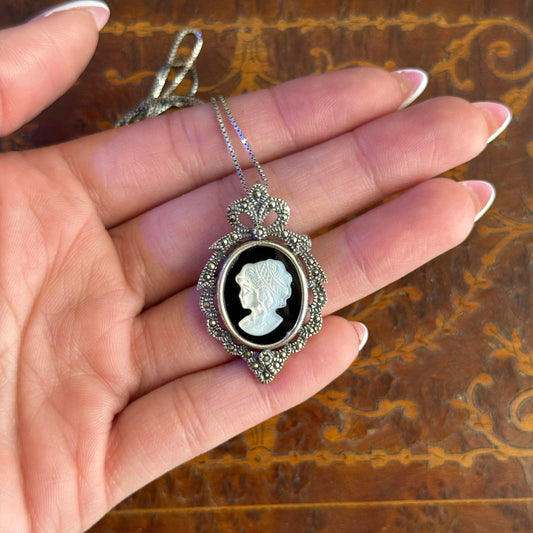 Vintage Sterling Silver Onyx & Mother Of Pearl Pendant/Brooch with 925 Necklace