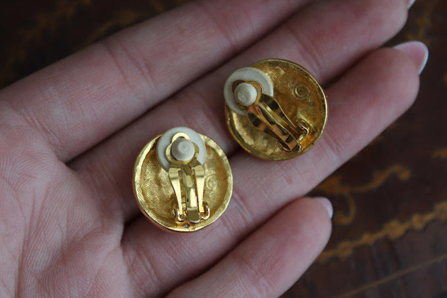 Vintage Lion Heads Gold tone Clip on Earrings