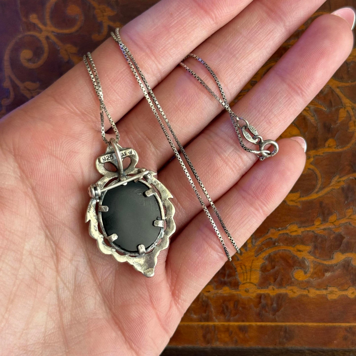Vintage Sterling Silver Onyx & Mother Of Pearl Pendant/Brooch with 925 Necklace