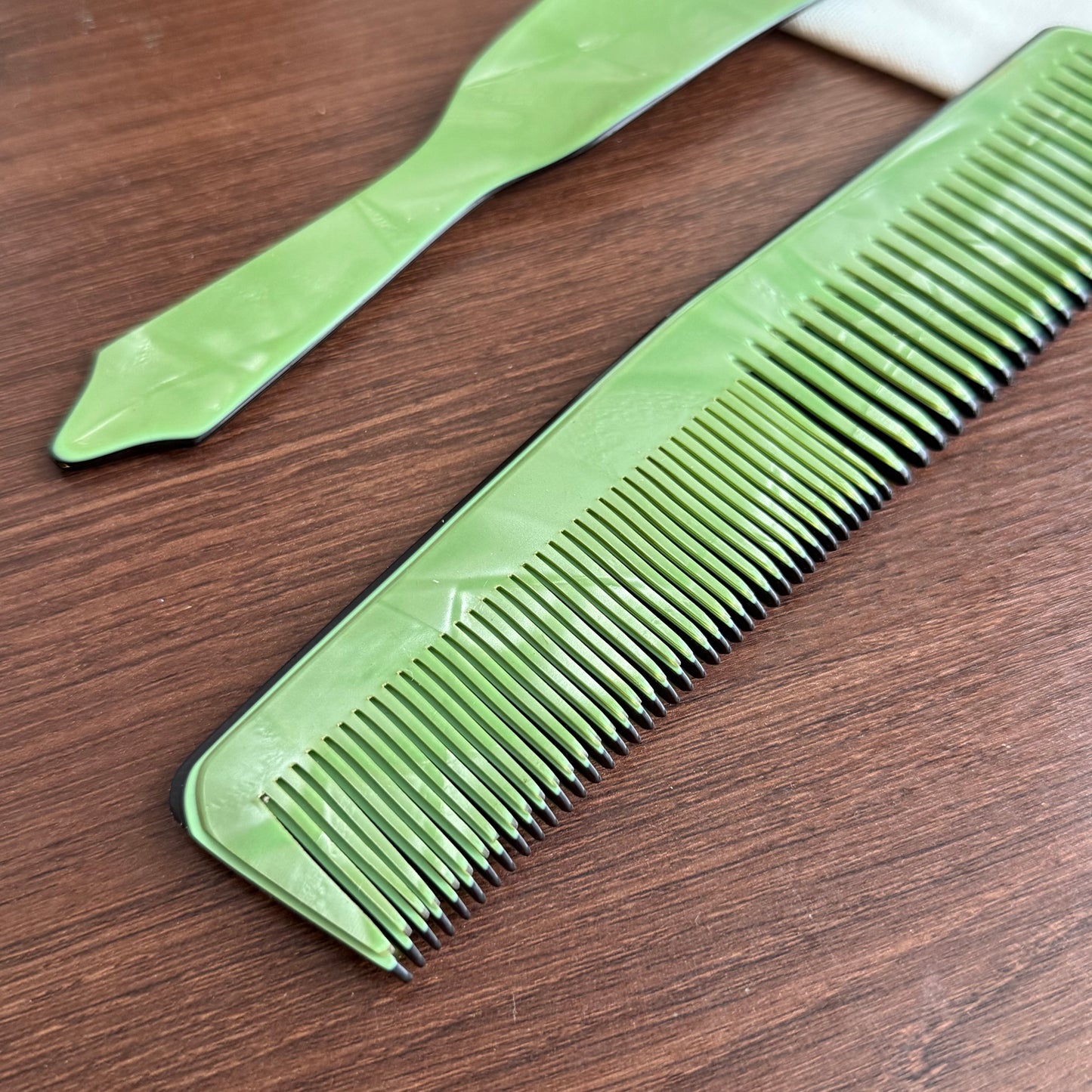 Vintage Art Deco Comb & Shoehorn