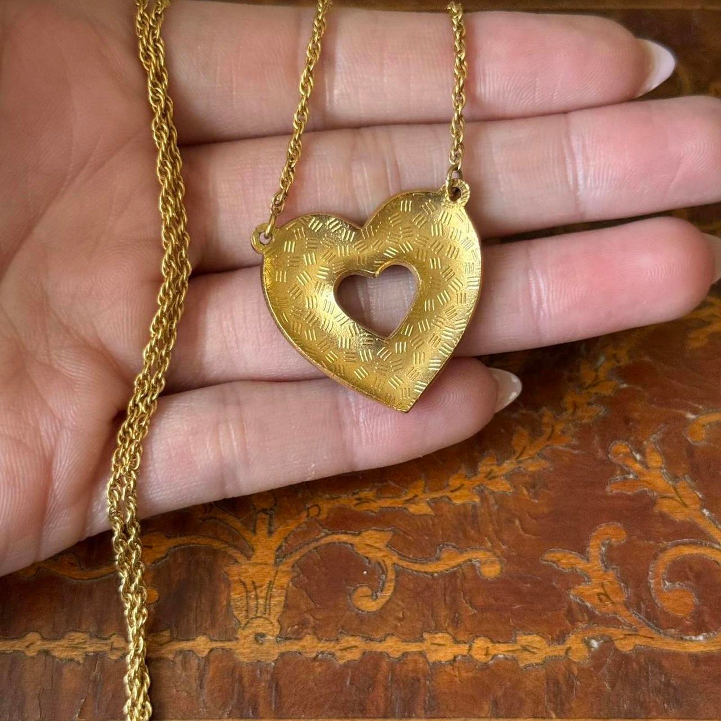 Vintage Cloisonné Enamel heart pendant necklace with gold chain