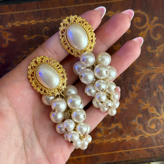 Vintage Big Faux Pearl Dangle Cluster Clip On Earrings