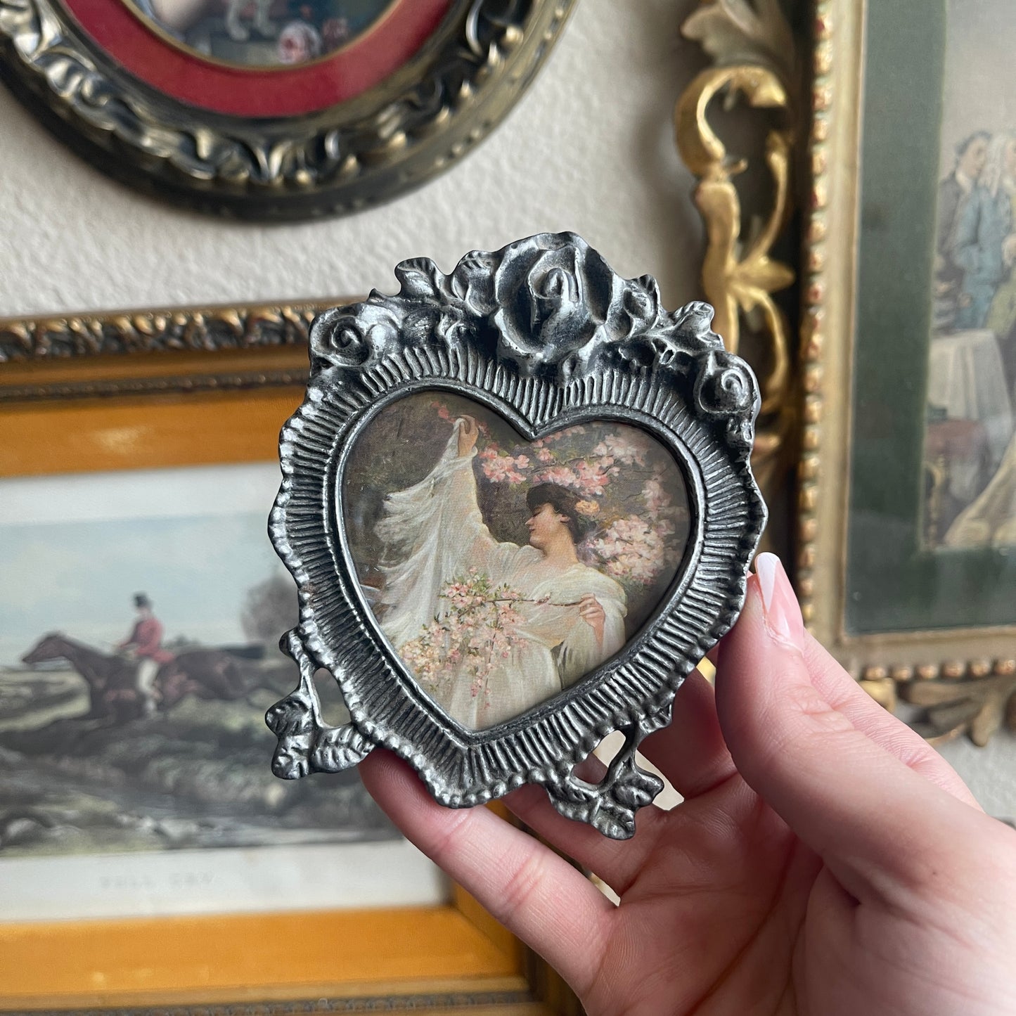 Mini Heart shaped metal Women print farmed