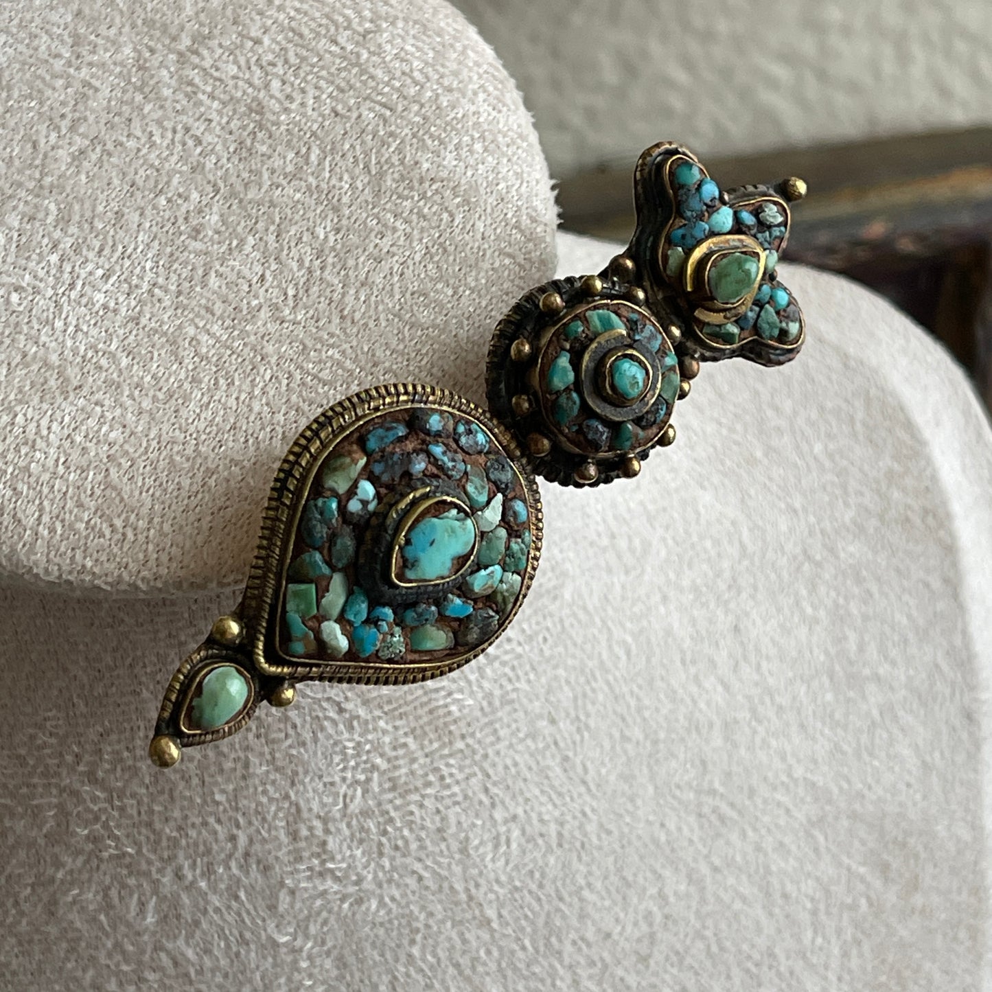 Vintage Tibetan Turquoise gold tone brooch pin