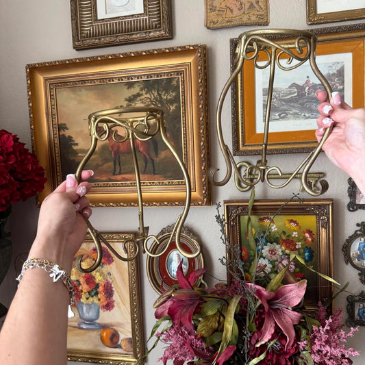 Vintage Gold Spiral Metal Stand