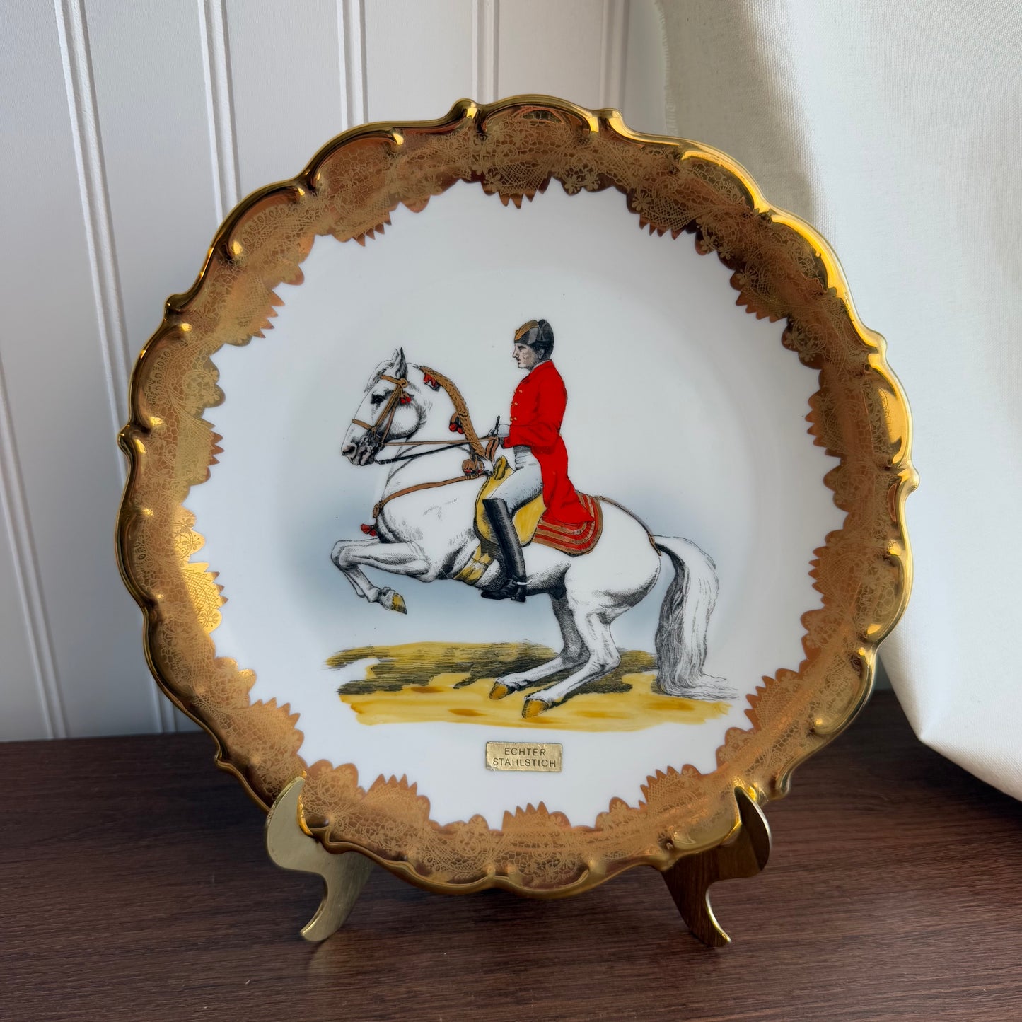 Handbemalt Man riding a Horse Plate