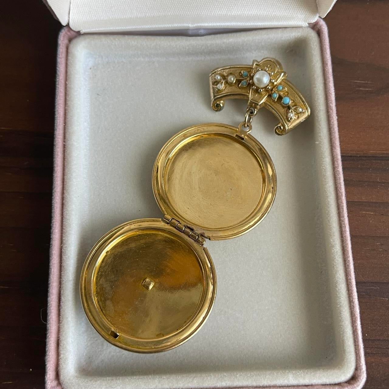 Vintage ART Arthur Pepper Ornate Victorian style enamel flower locket brooch pin