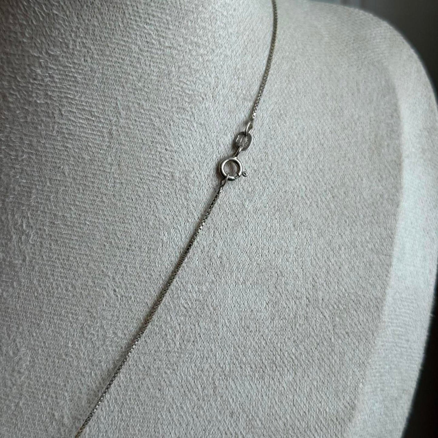 Vintage Mother of Pearl 925 Silver cameo necklace