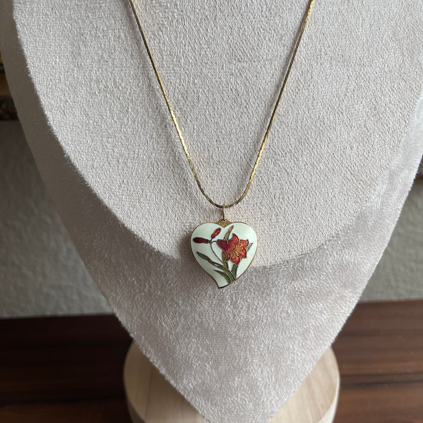 Vintage heart Cloisonné Floral Pendant and Chain Necklace