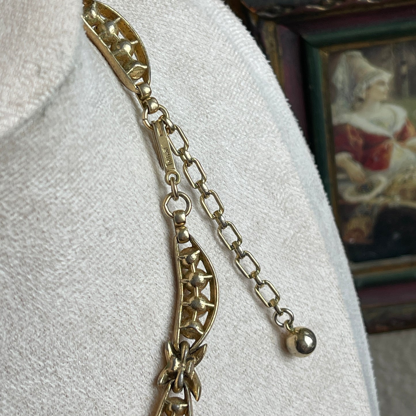 Vintage 50s TRIFARI faux pearl chocker style necklace