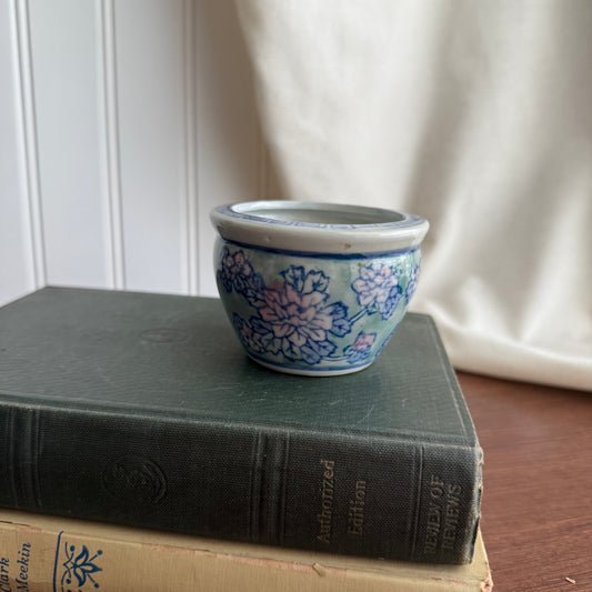 Vintage Handcrafted blue & white glaze Porcelain