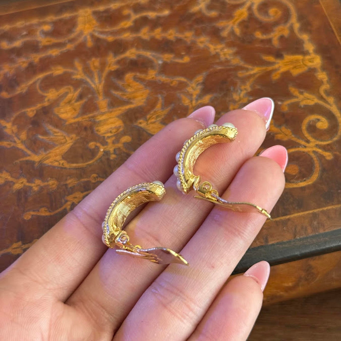 Vintage Gold Tone White faux Pearl Clip Earrings