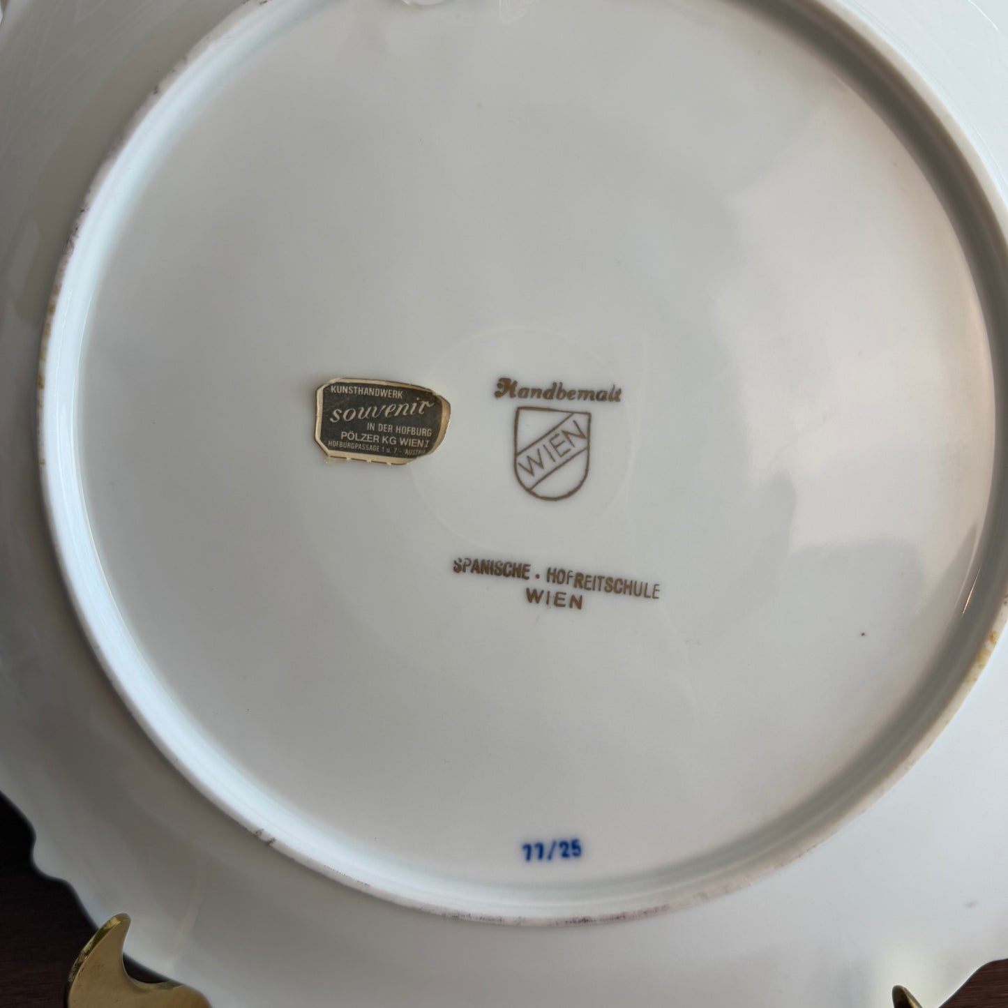 Handbemalt Man riding a Horse Plate