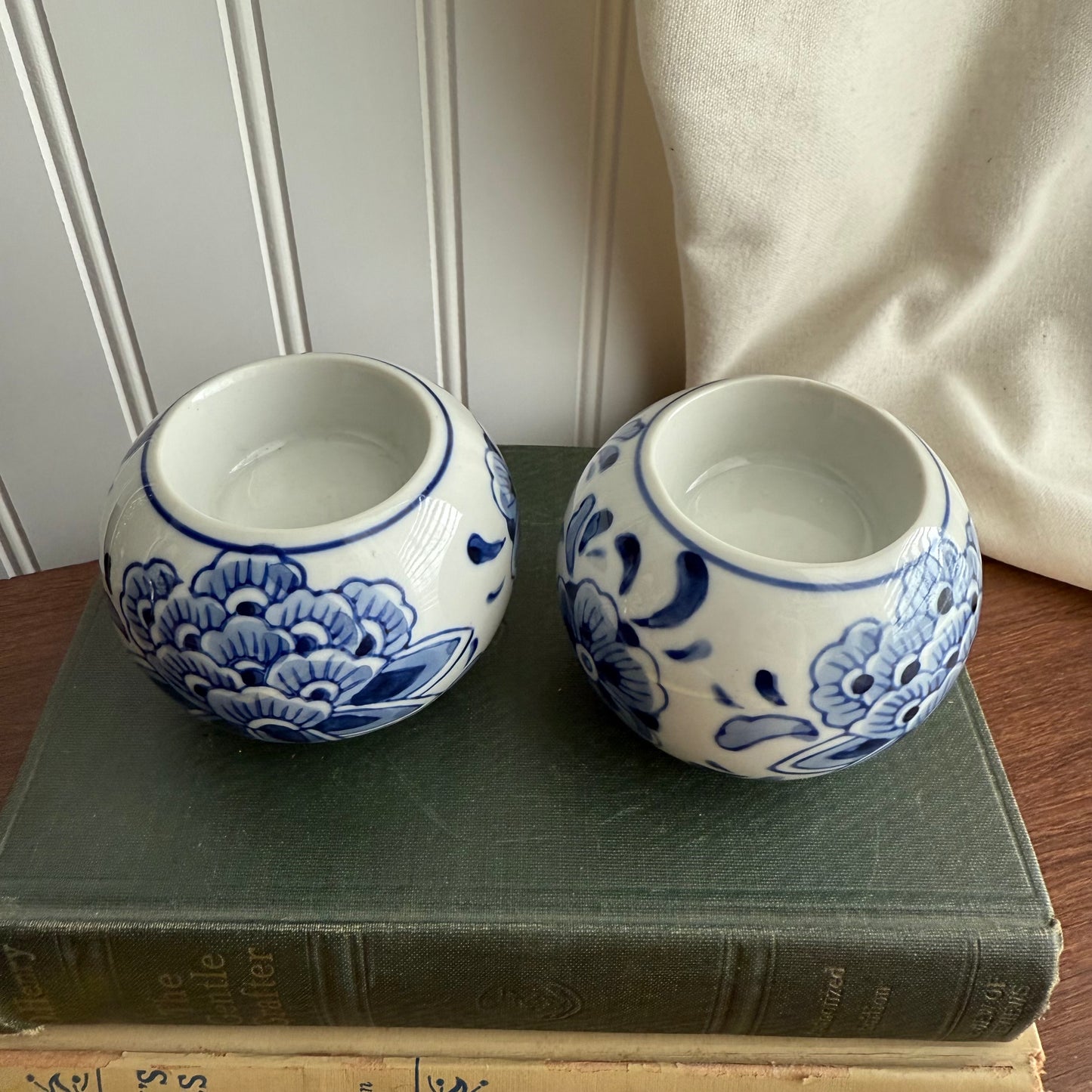 Set Of 2 Tea Light Candle Holders Blue And White Floral