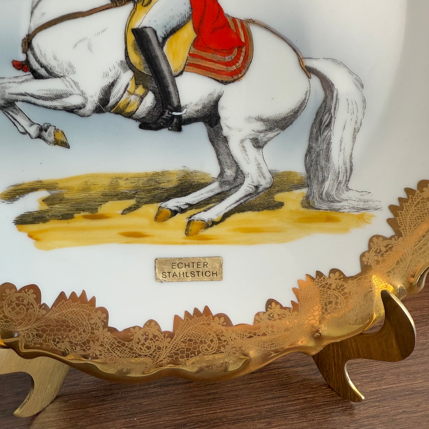 Handbemalt Man riding a Horse Plate