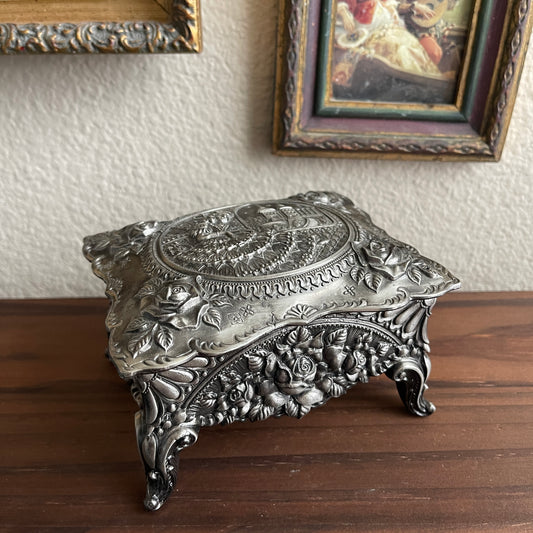Vintage Jewelry Casket Repousse Motif Roses & Southern Lady Trinket box vanity box