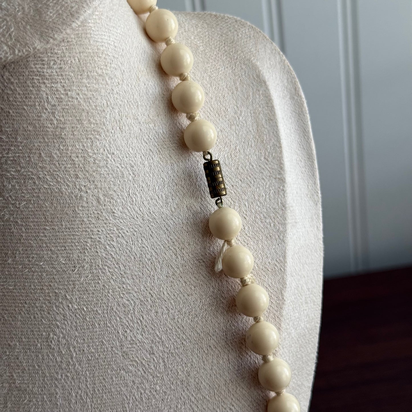 Vintage Ivory Faux Pearl Necklace