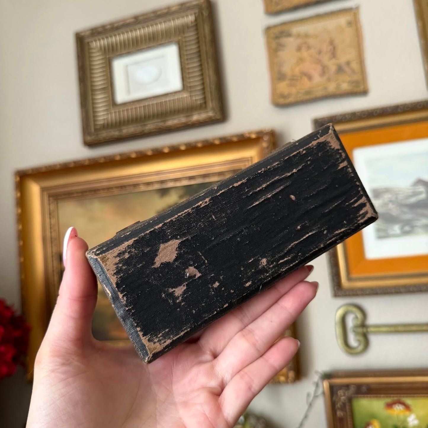 Antique Lined Box