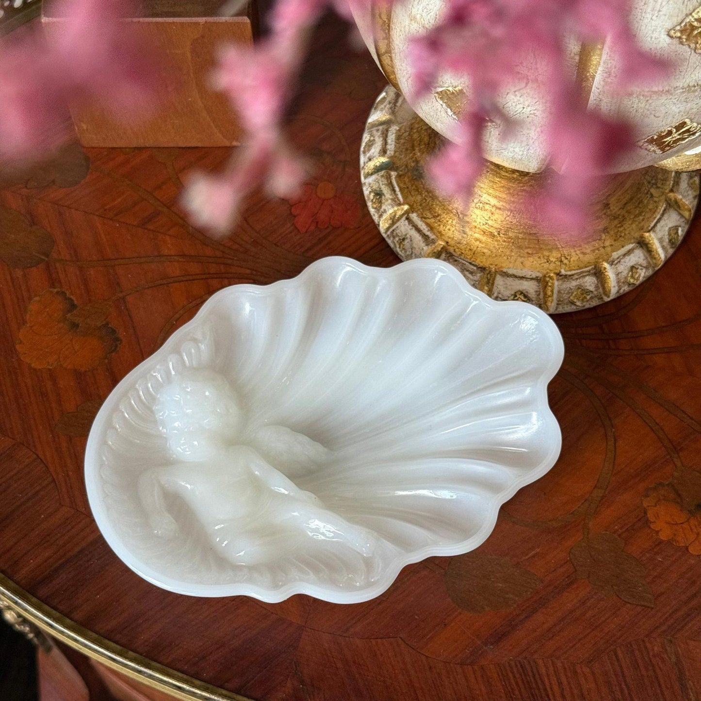 Vintage Avon Soap Dish with Angel Cherub White Milk Glass Heavenly Collection