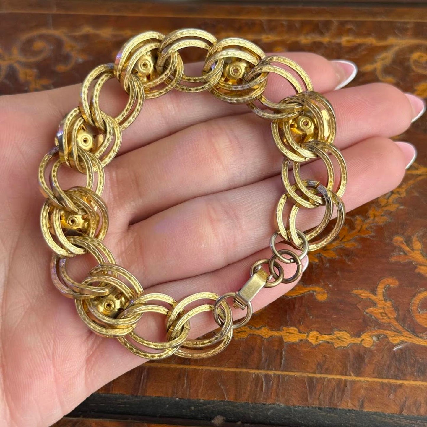 Vintage Gold Tone 3D Roses Link Bracelet