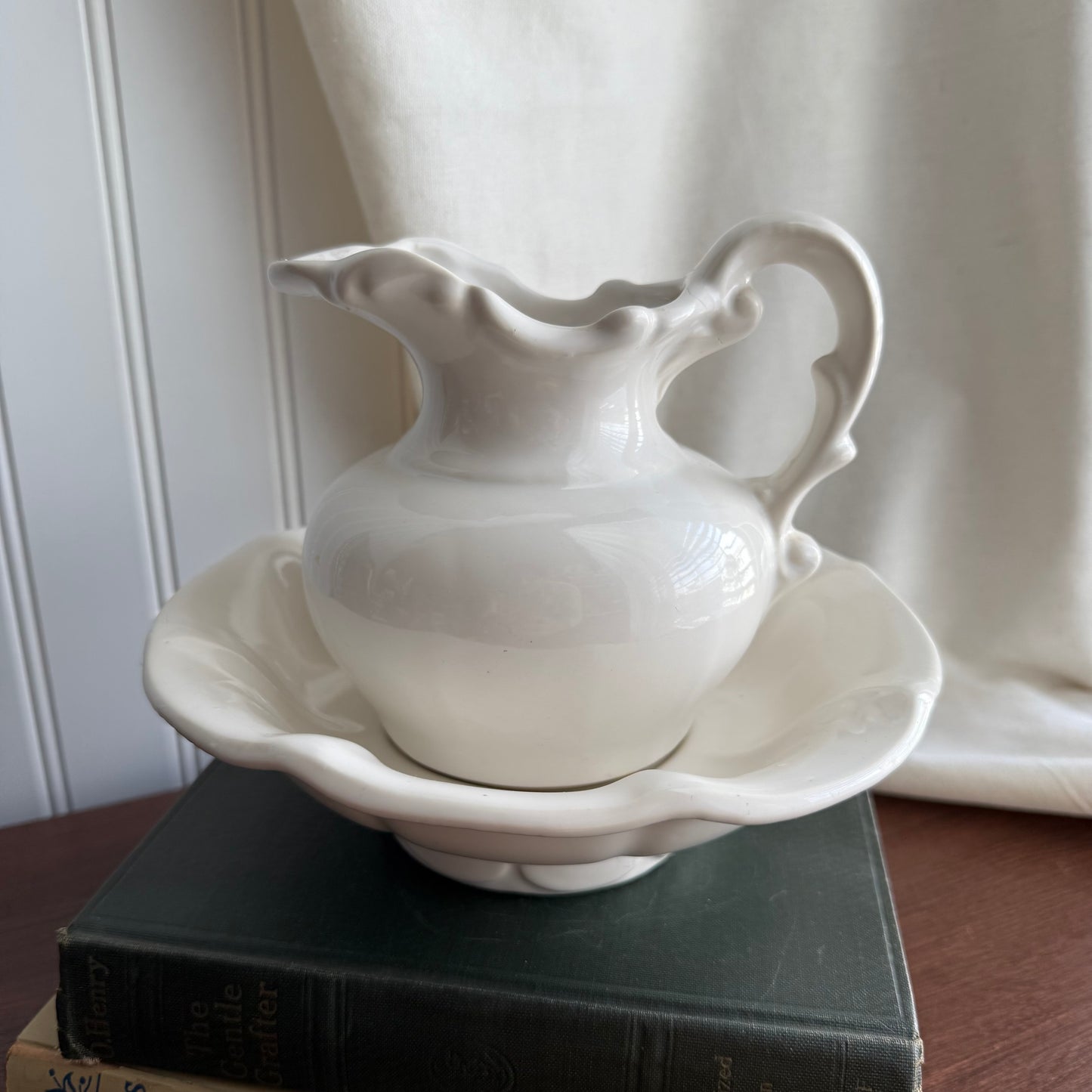 McCoy Pitcher Ewer Bowl Set Off White Blue Windmill
