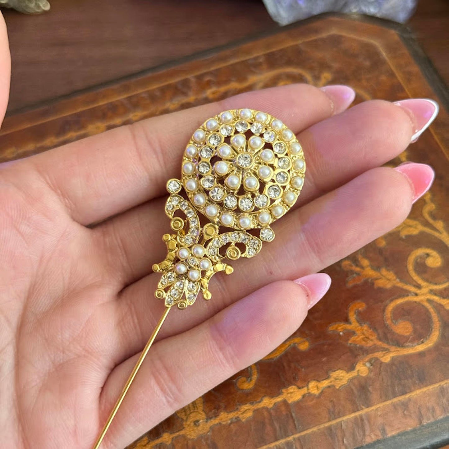 Vintage Gold and faux Pearl Stick/hat Pin