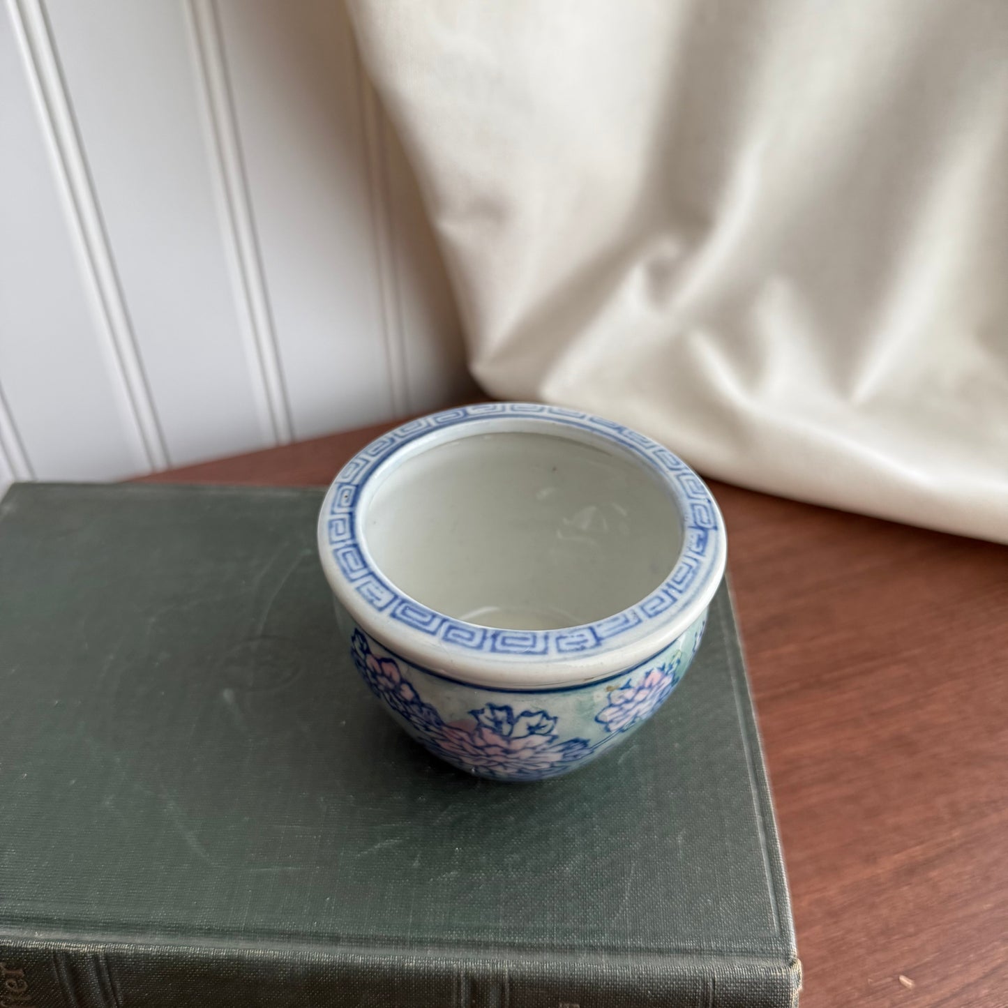 Vintage Handcrafted blue & white glaze Porcelain