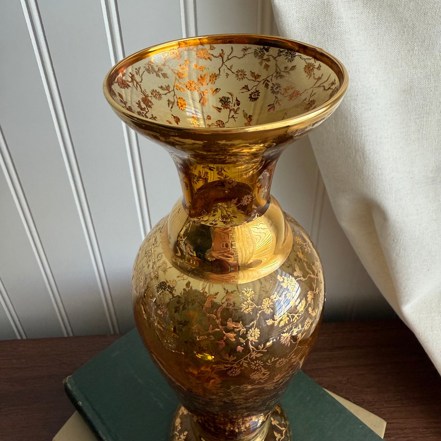 Gold Accent Flowers Bud Vase