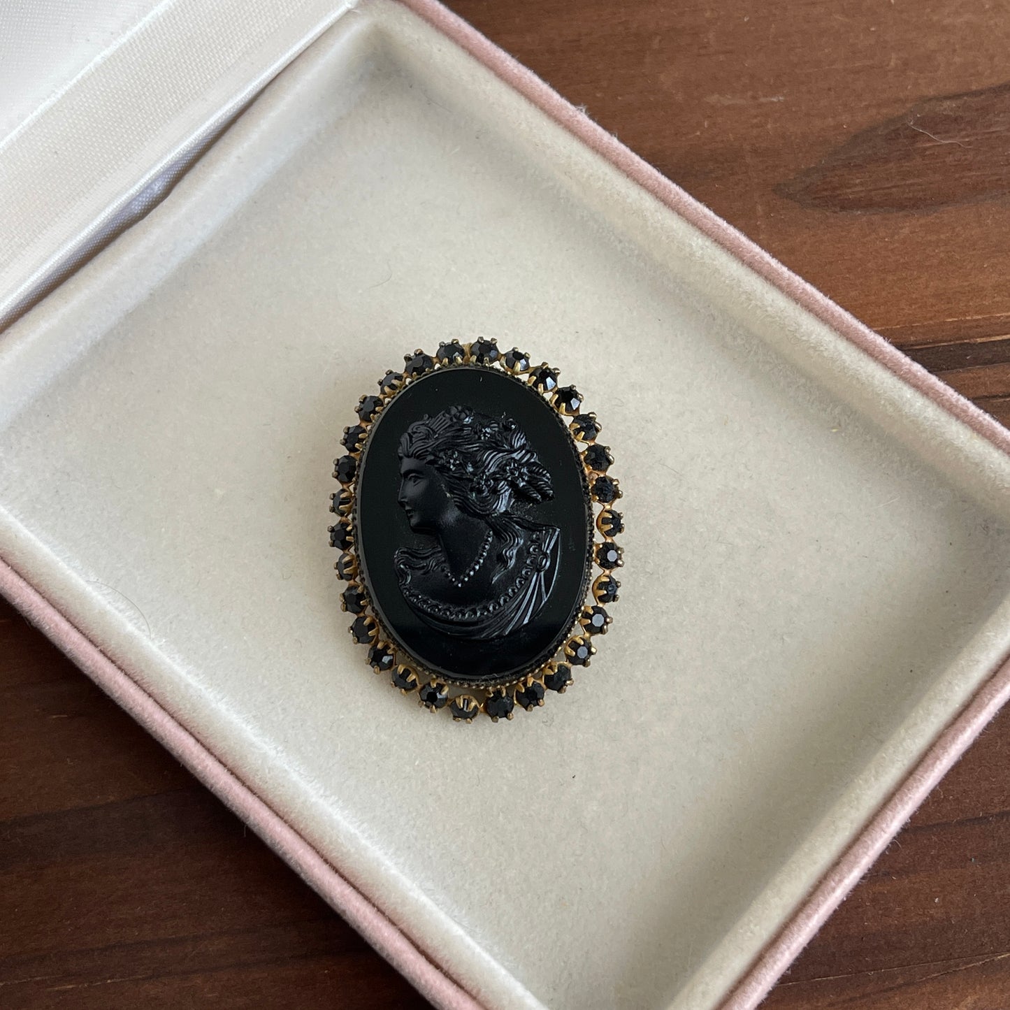 Vintage black glass with rhinestone cameo brooch pendant