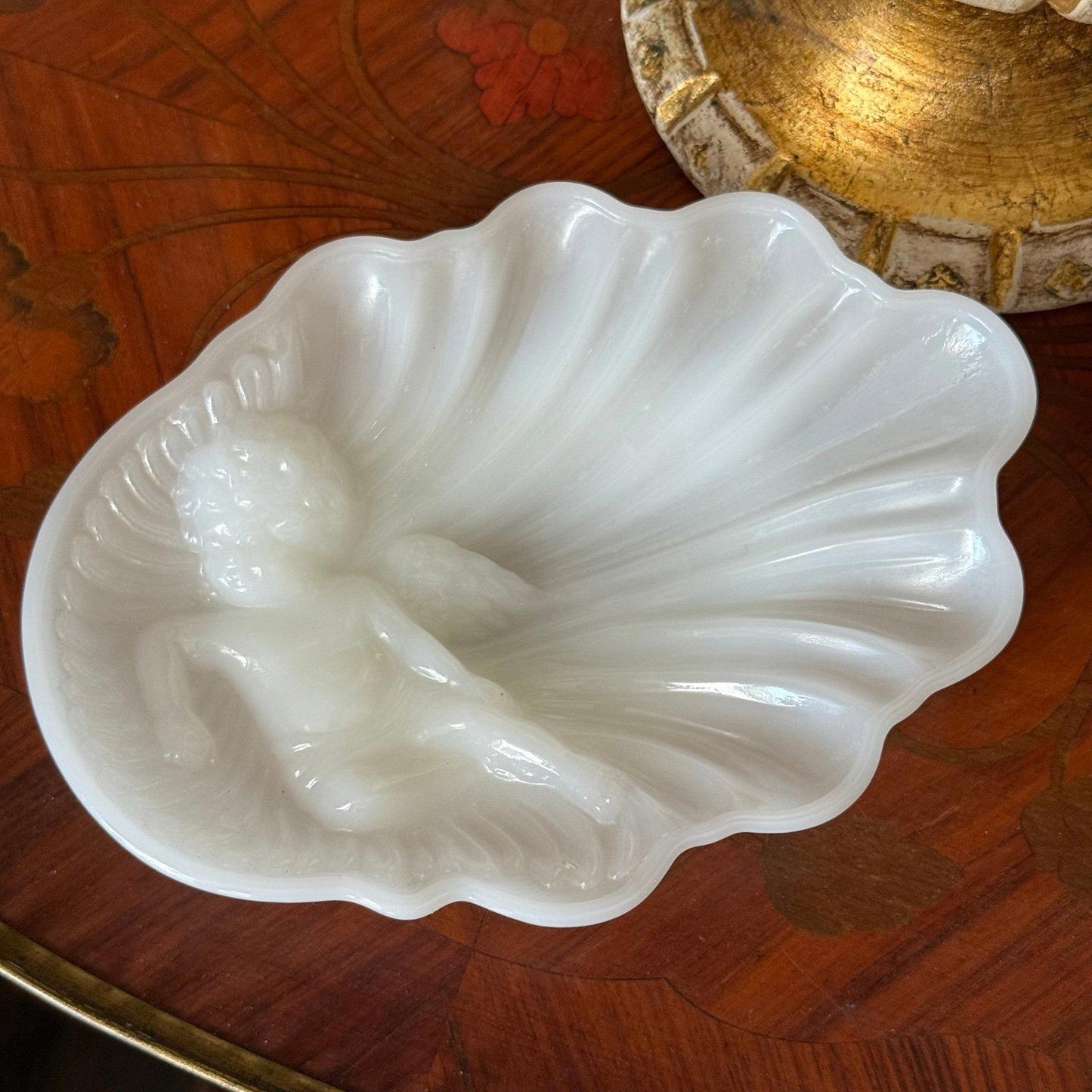 Vintage Avon Soap Dish with Angel Cherub White Milk Glass Heavenly Collection