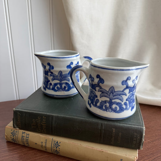 Silvestri white & Blue creamer set