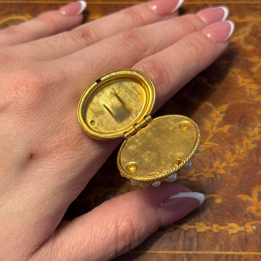 Vintage Avon faux pearls Poison perfume adjustable ring