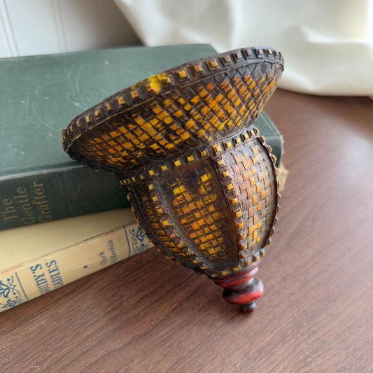 Small detailed wall shelf