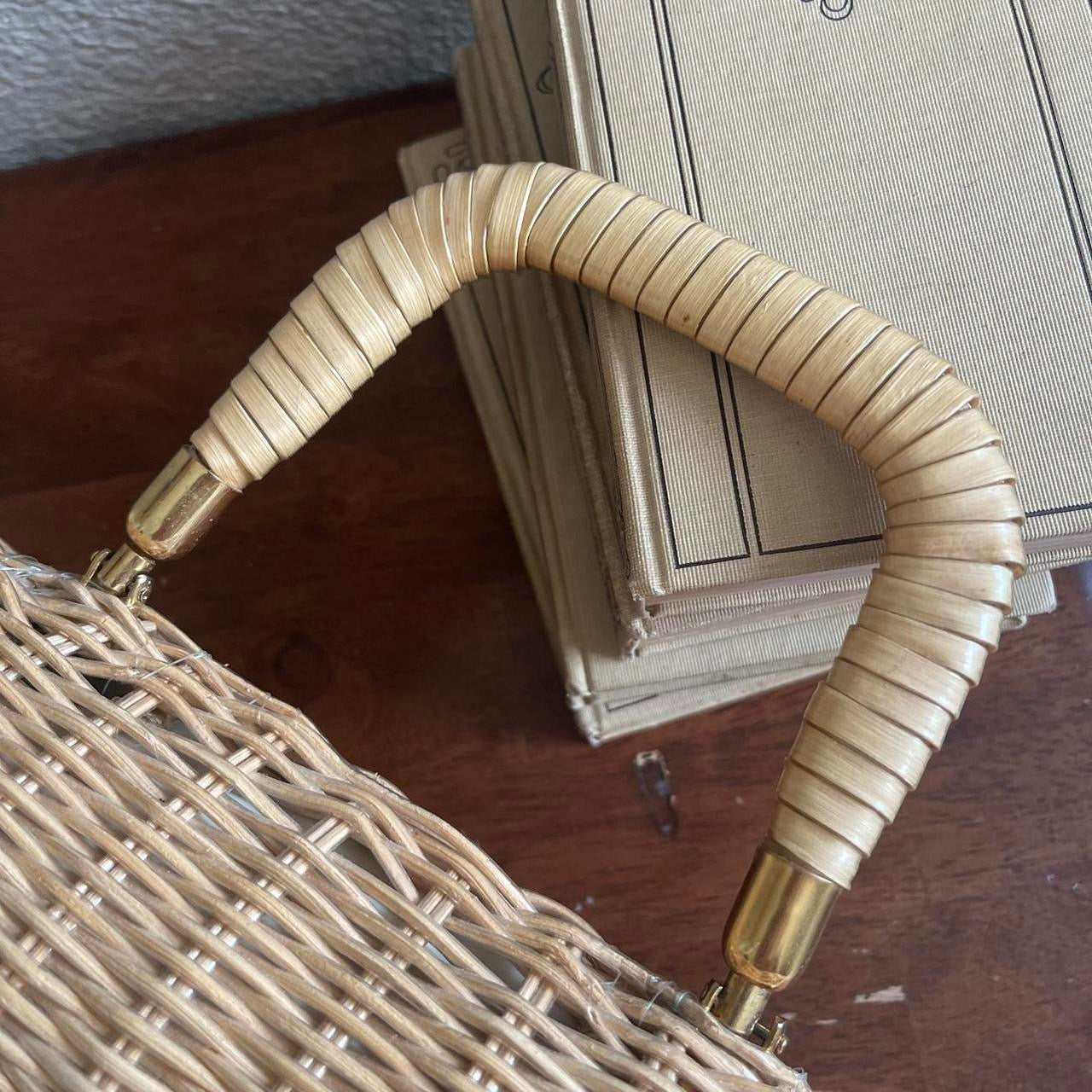 Vintage Wicker hand bag Purse